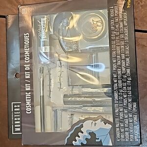 Universal Monsters Cosmetic Kit